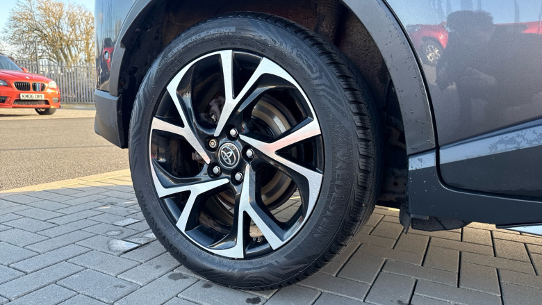 Toyota C-HR 1.8 Hybrid Design 5dr CVT Hybrid Hatchback